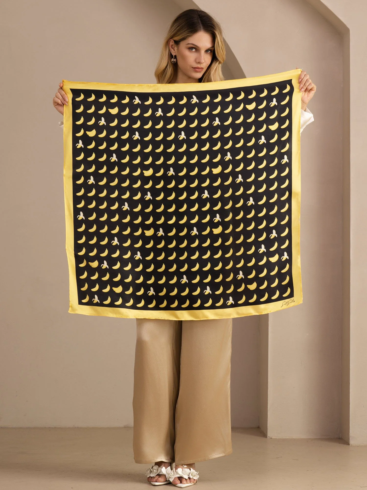 100% Mulberry Silk Banana Pattern Scarf - Size 90x90cm - Image 4