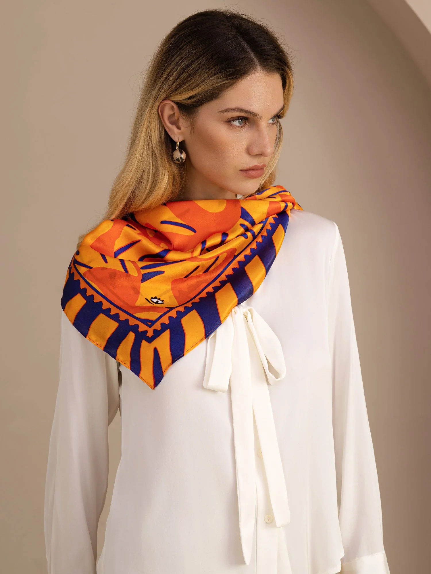 100% Mulberry Silk Dog Pattern Scarf - Size 90x90cm - Image 3