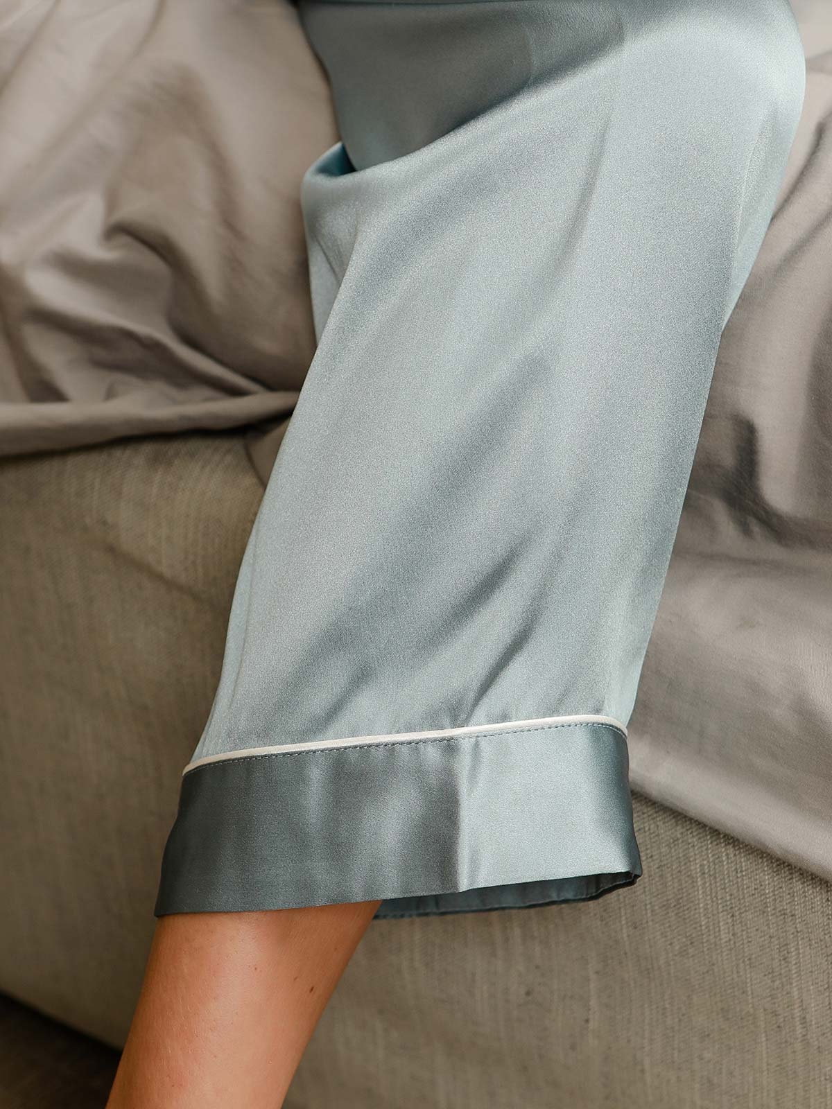 Pure Silk Long Sleeve Button Up Women's Pyjamas Set - Image 36