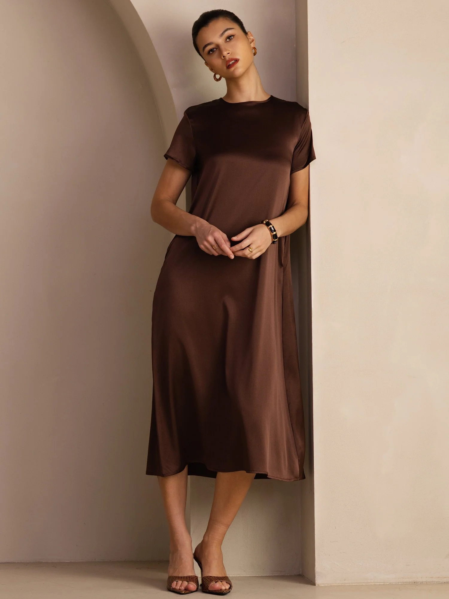19Momme Silk Short Sleeve Crew Neck Midi Dress With Side Pockets - Image 10
