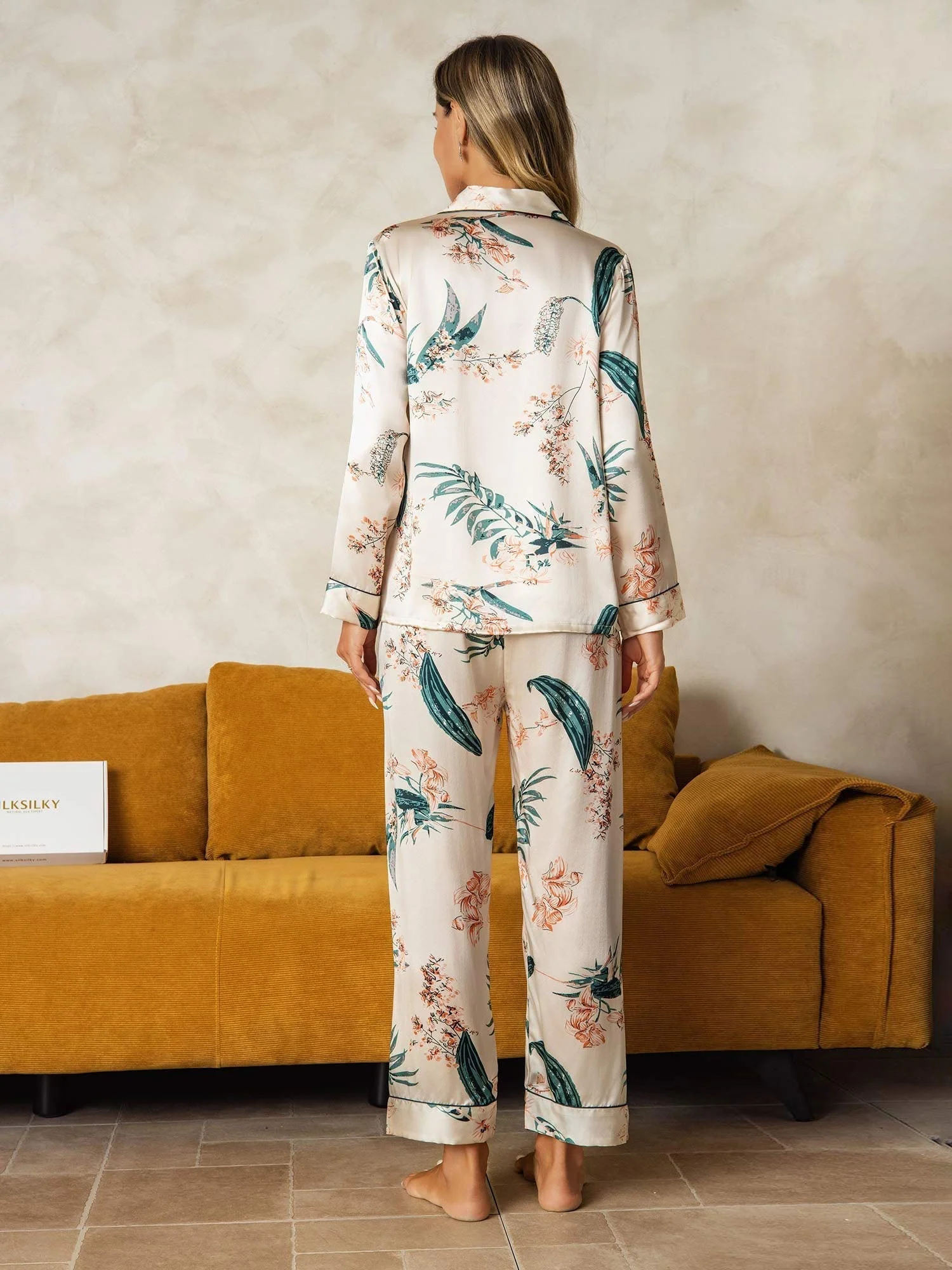 Pure Silk Botanical Print Long Sleeve Women's Pajamas Set With Pants - Image 2