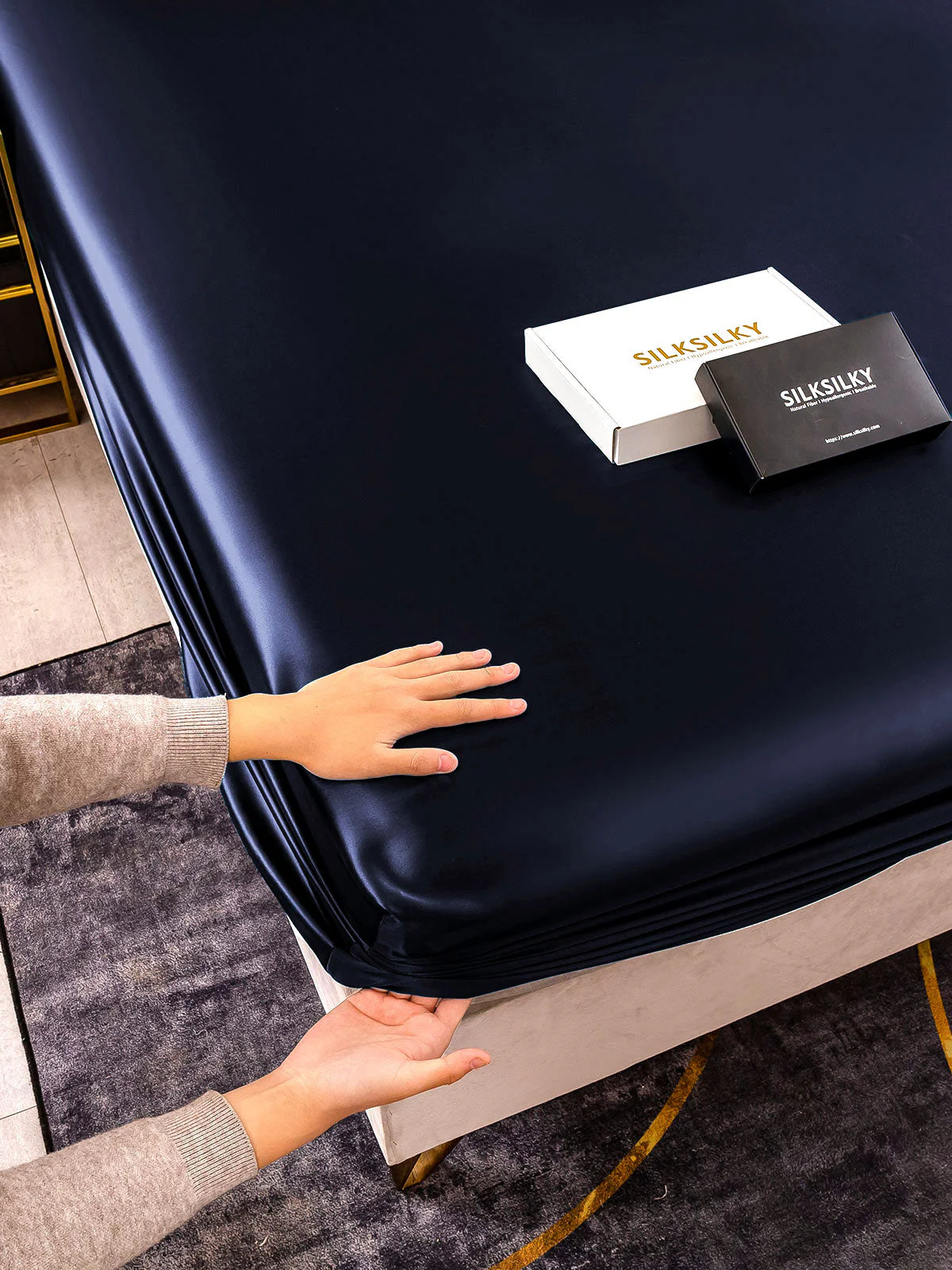25Momme Mulberry Silk Seamless Fitted Sheet - Image 12