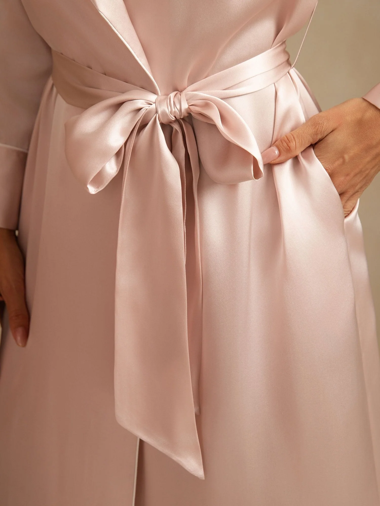 Pure Silk Belted Women's Long Lapel Robe with Pocket Design - Image 13