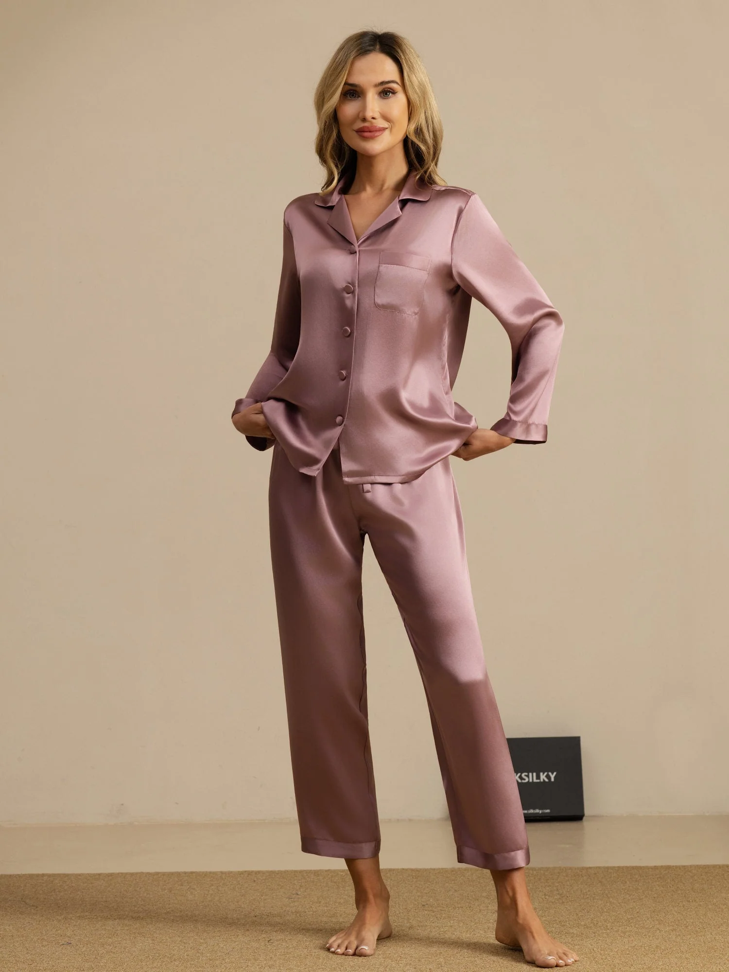 Women's Pure Silk Long Sleeve Pyjamas Set - Image 57