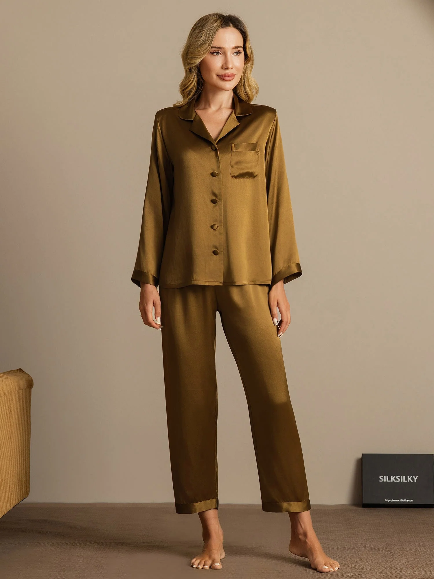 Women's Pure Silk Long Sleeve Pyjamas Set - Image 65