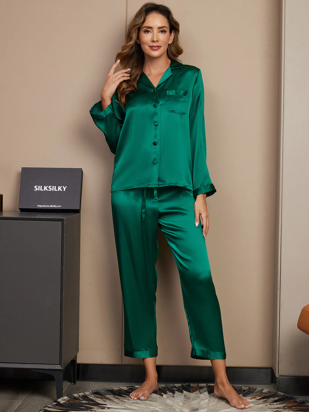 Women's Pure Silk Long Sleeve Pyjamas Set - Image 73