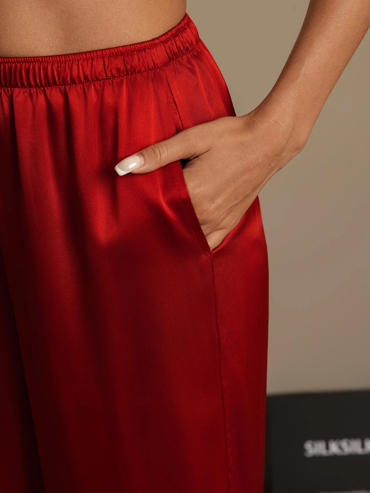 Pure Silk Wide Leg Women's Pants with Elastic Waist Design - Image 20