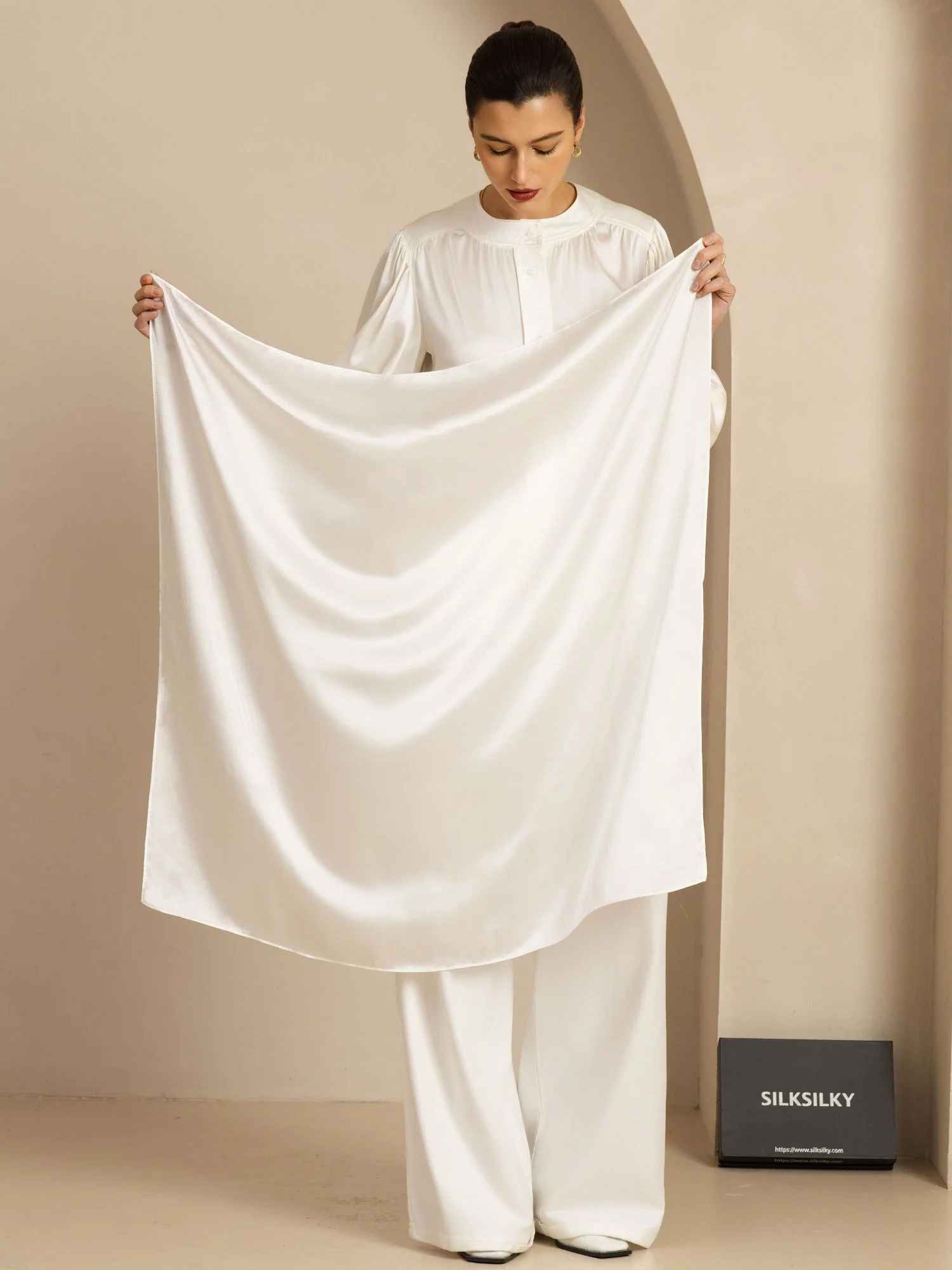Pure Silk Classic Elegant Square Scarf - Size 90x90cm - Image 16