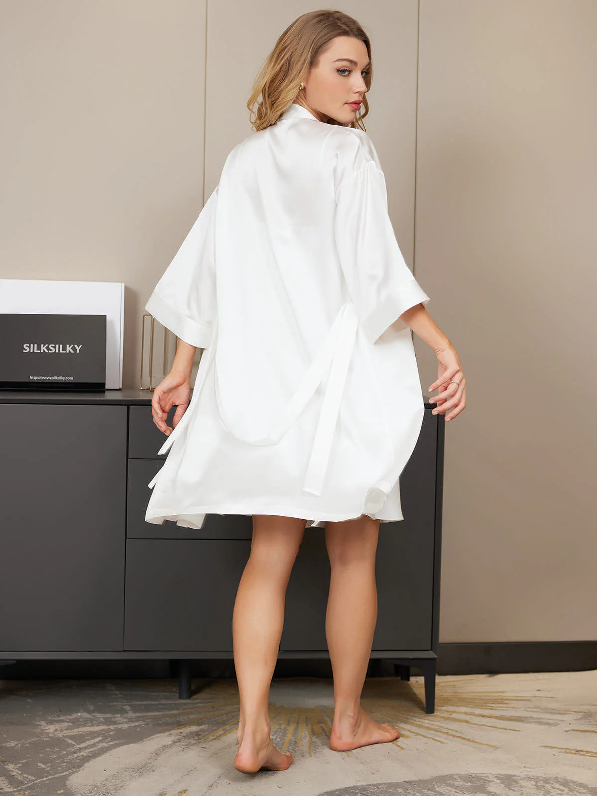 Pure Silk Kimono Dressing Gown & V‑Neck Nightgown Set - Image 12