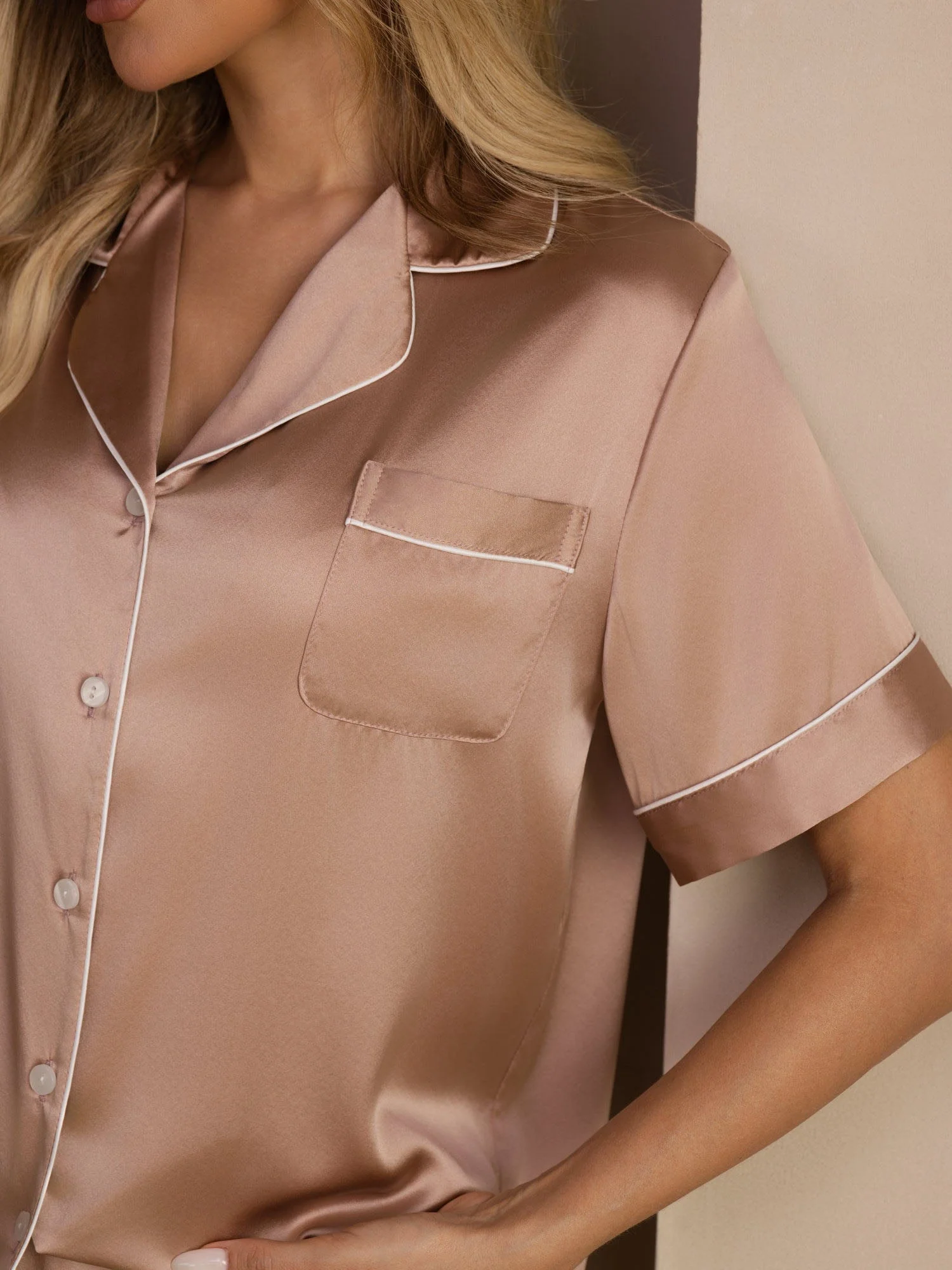 Women's Pure Silk Short Sleeve Above the Knee Pyjamas Set - Image 10