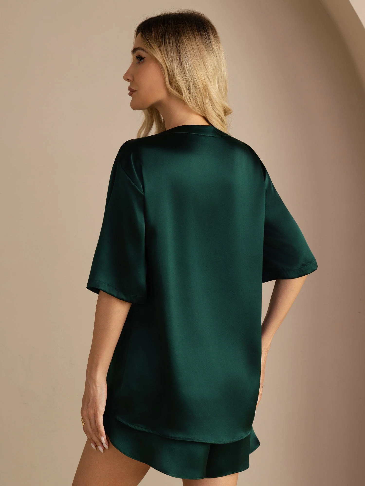 Pure Silk Short Sleeve Round Neck Women's Pyjamas Set - Image 13