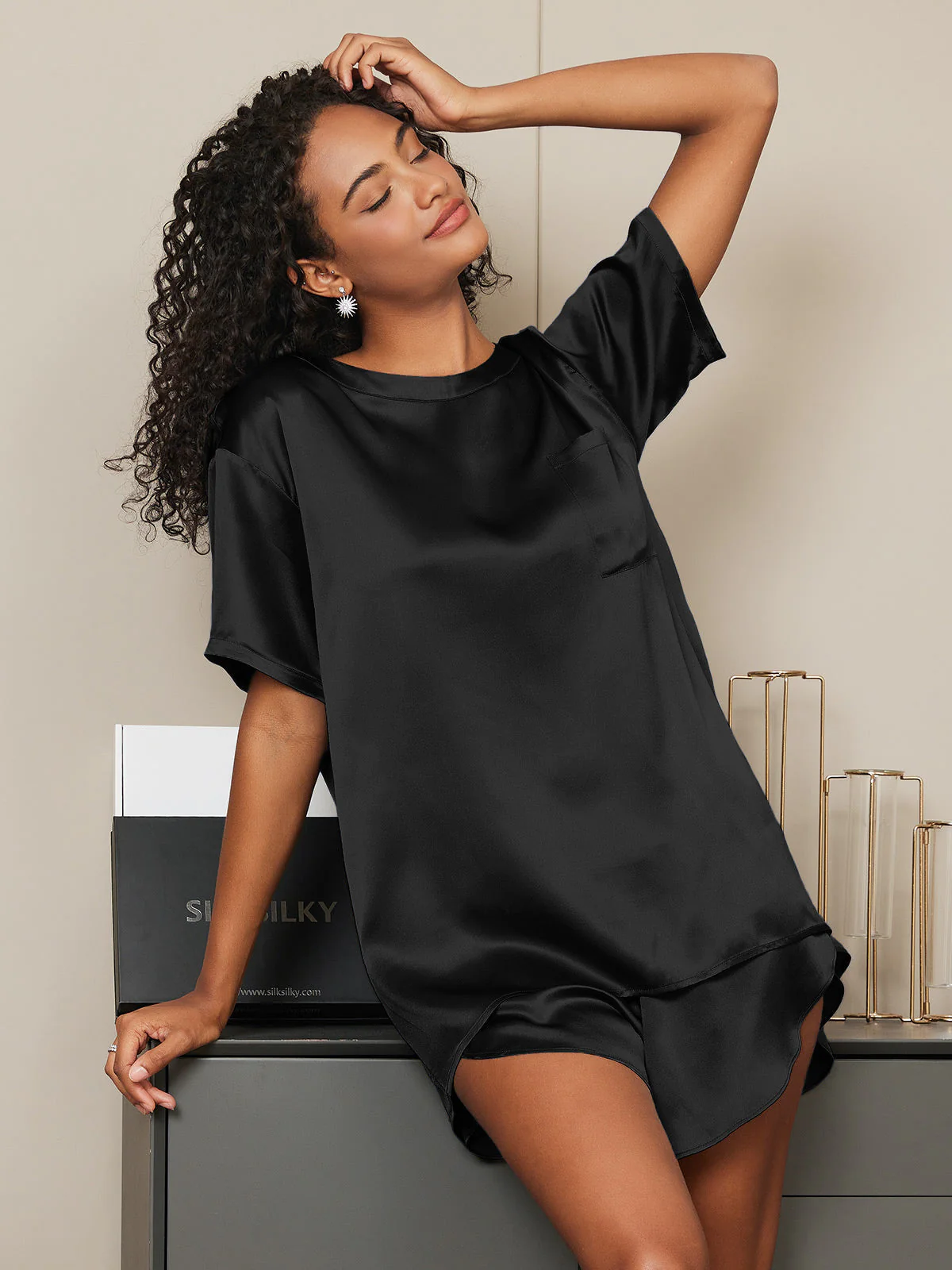 Pure Silk Short Sleeve Round Neck Women's Pyjamas Set - Image 22