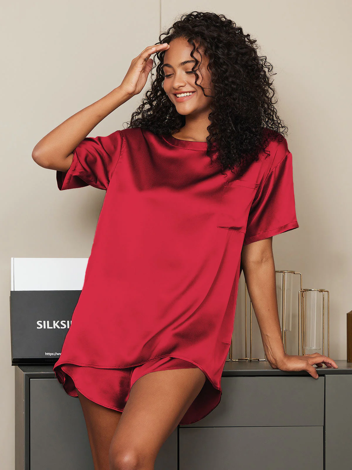 Pure Silk Short Sleeve Round Neck Women's Pyjamas Set - Image 38