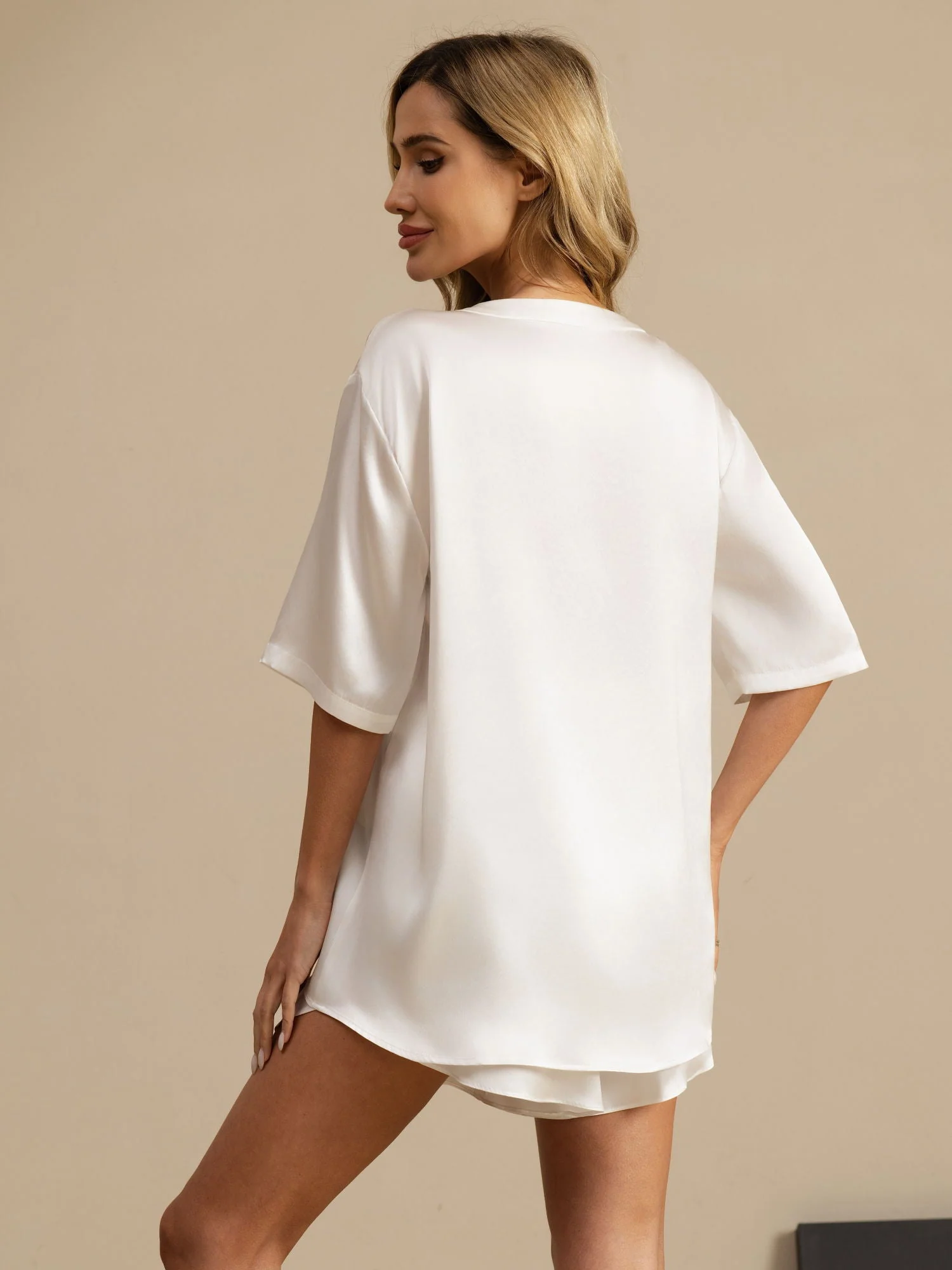 Pure Silk Short Sleeve Round Neck Women's Pyjamas Set - Image 56