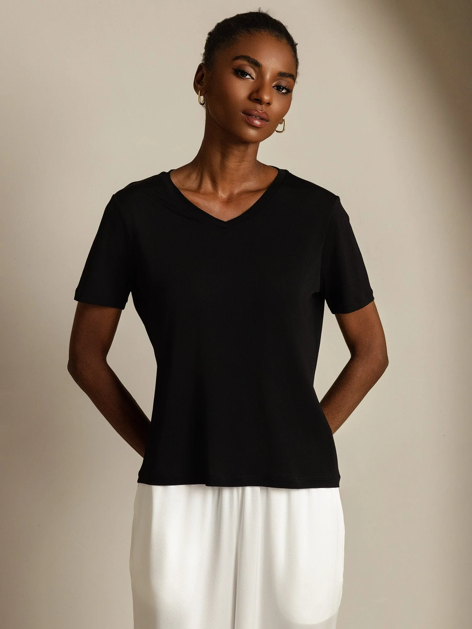 Pure Silk V Neck Short-Sleeve Snag-Resistant Women's T-Shirt - Image 30