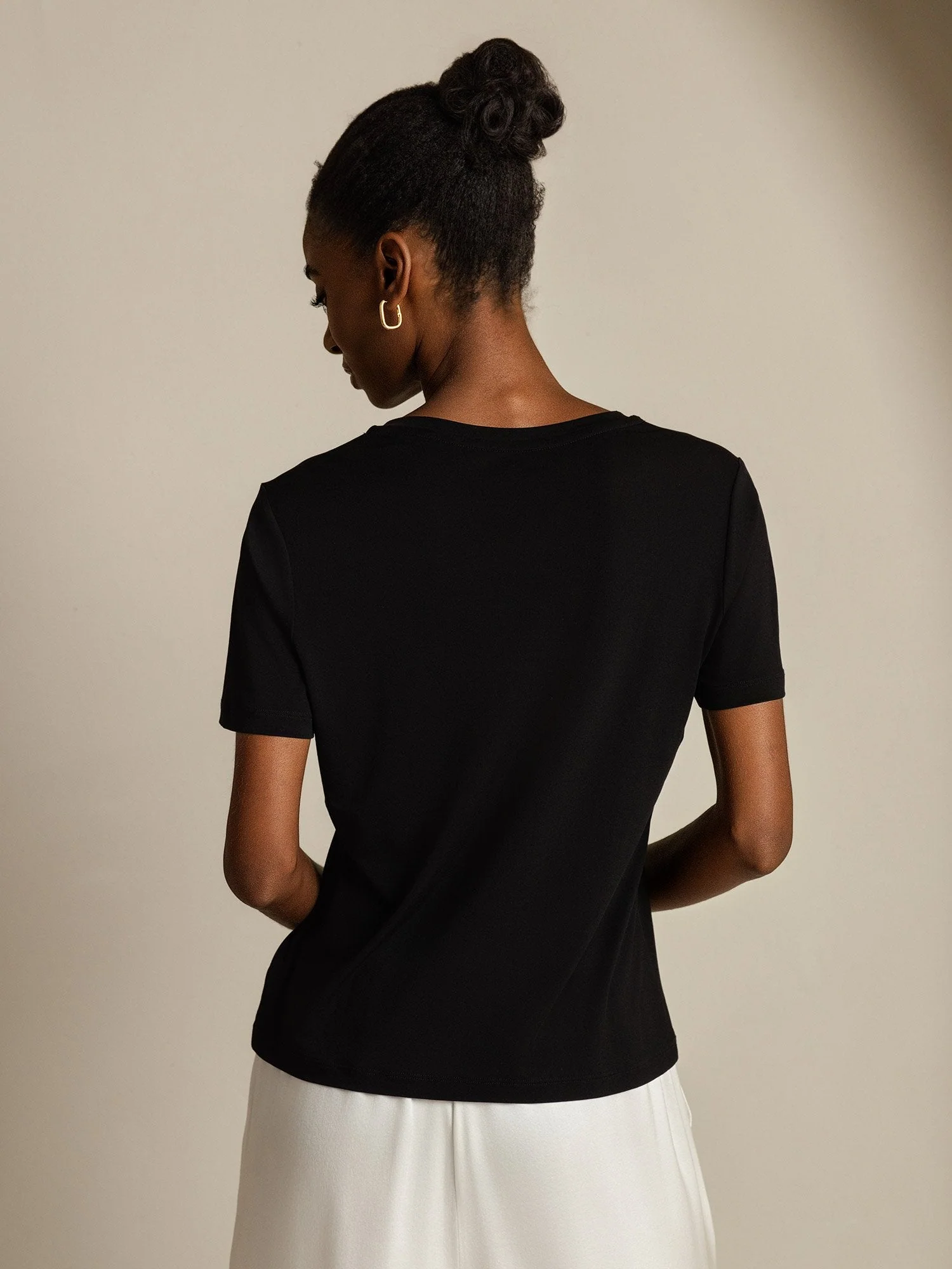 Pure Silk V Neck Short-Sleeve Snag-Resistant Women's T-Shirt - Image 31