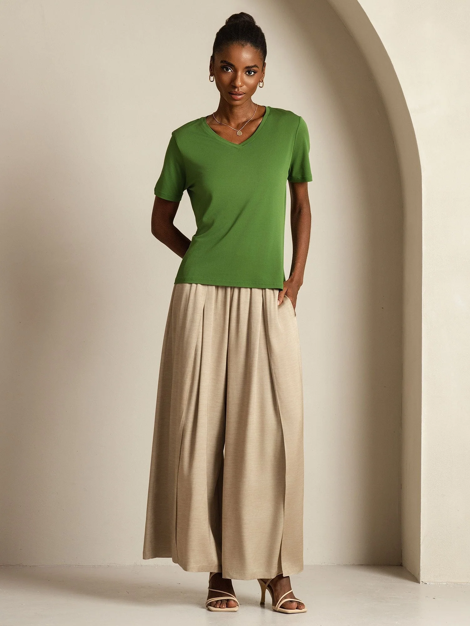 Pure Silk V Neck Short-Sleeve Snag-Resistant Women's T-Shirt - Image 46