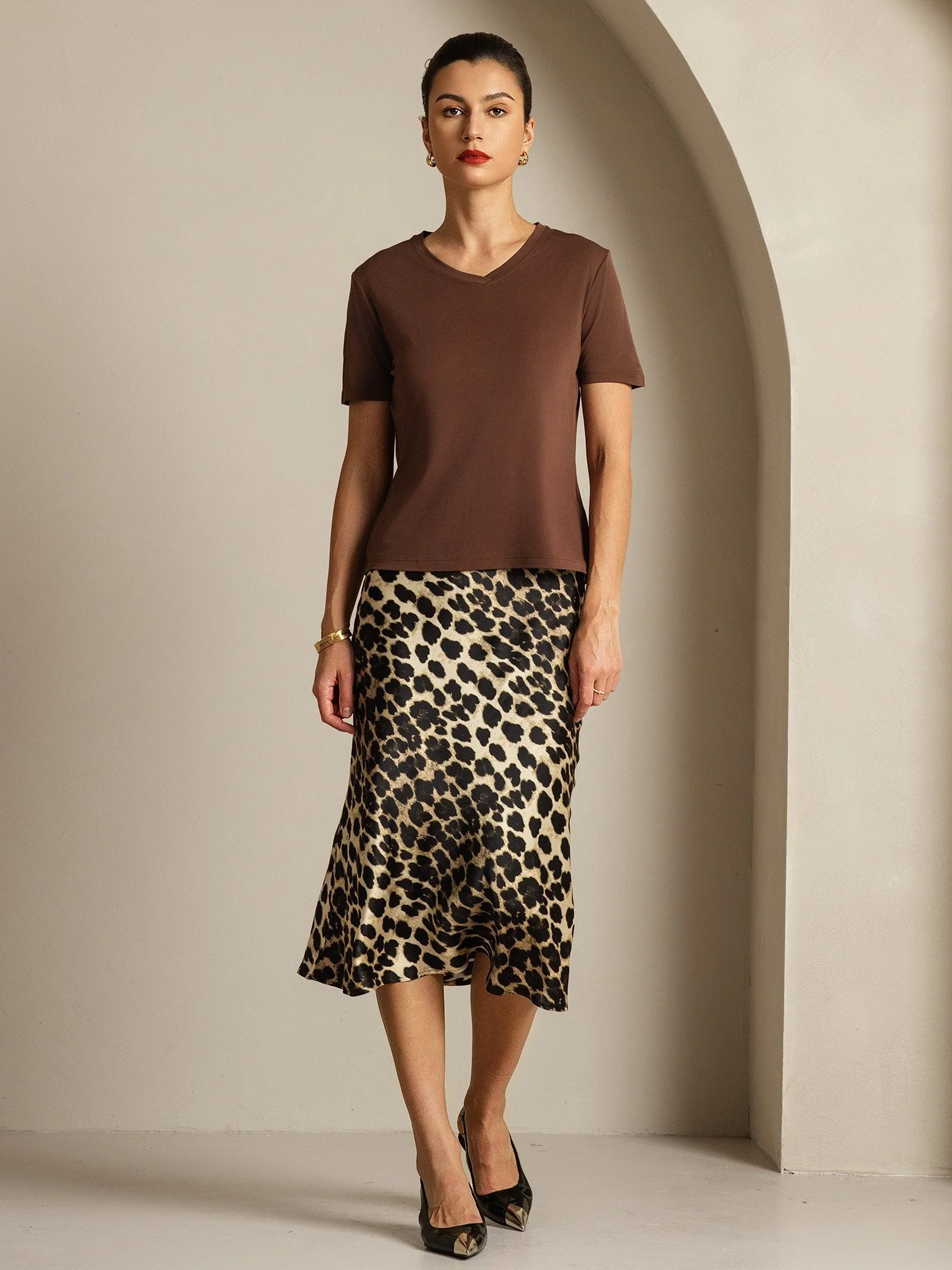 Pure Silk V Neck Short-Sleeve Snag-Resistant Women's T-Shirt - Image 54