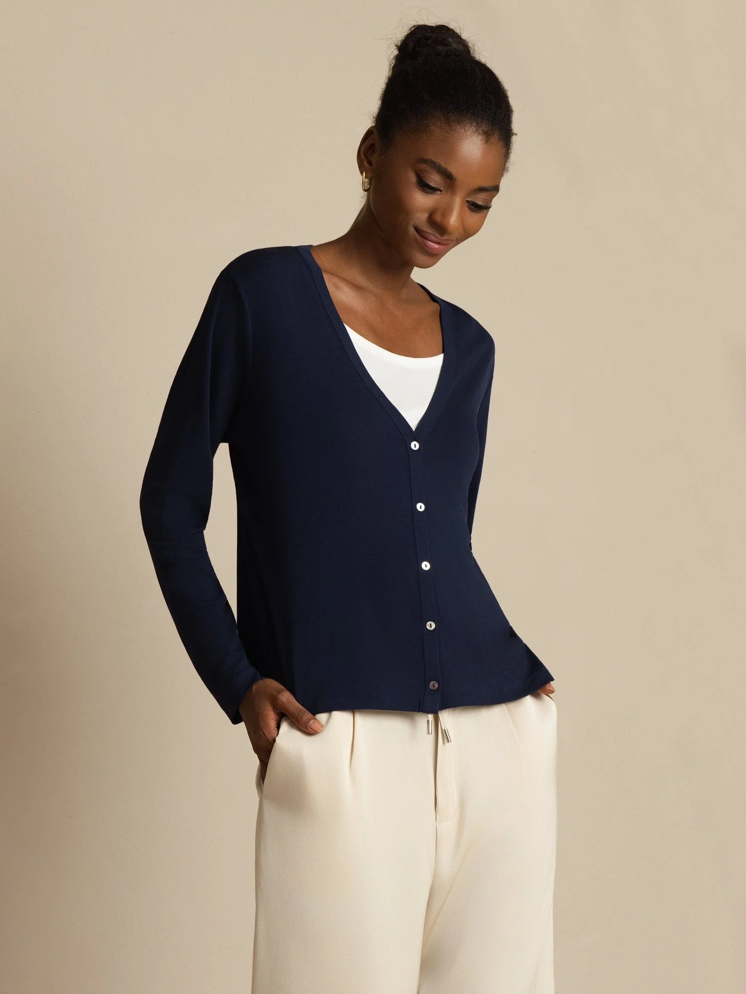 Pure Silk Women's V-Neck Long Sleeve Basic Cardigan - Image 3