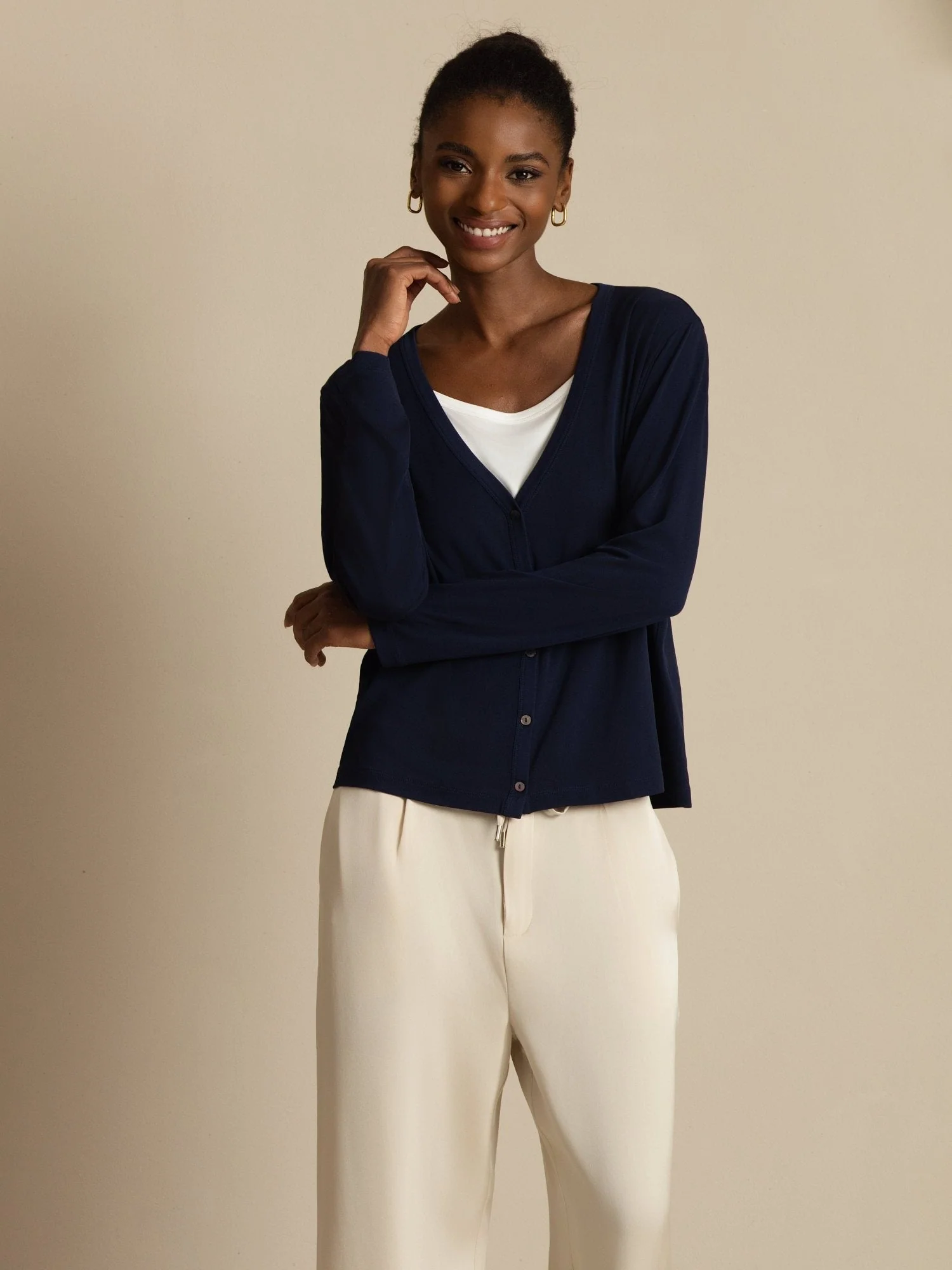 Pure Silk Women's V-Neck Long Sleeve Basic Cardigan - Image 4