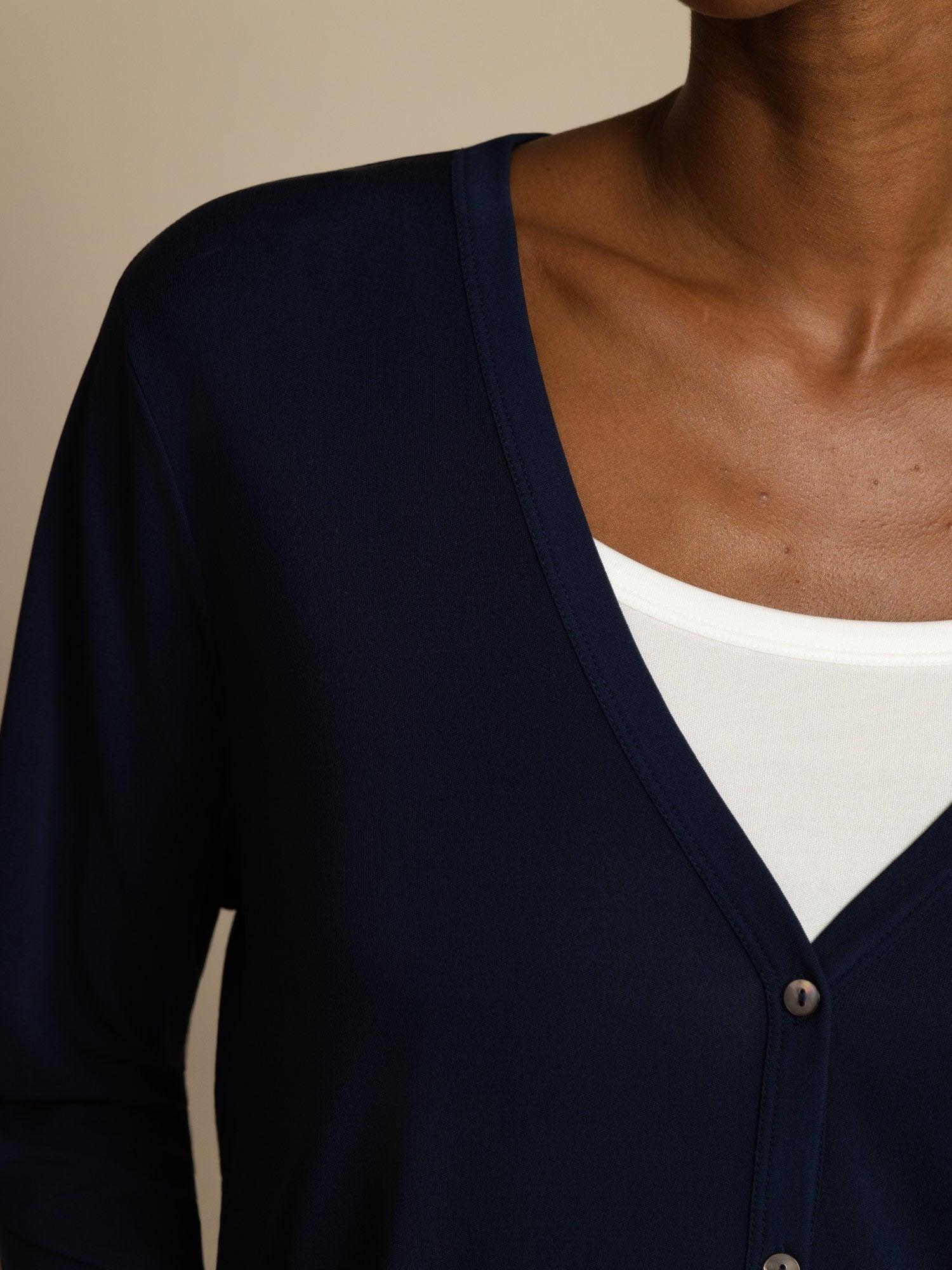 Pure Silk Women's V-Neck Long Sleeve Basic Cardigan - Image 7