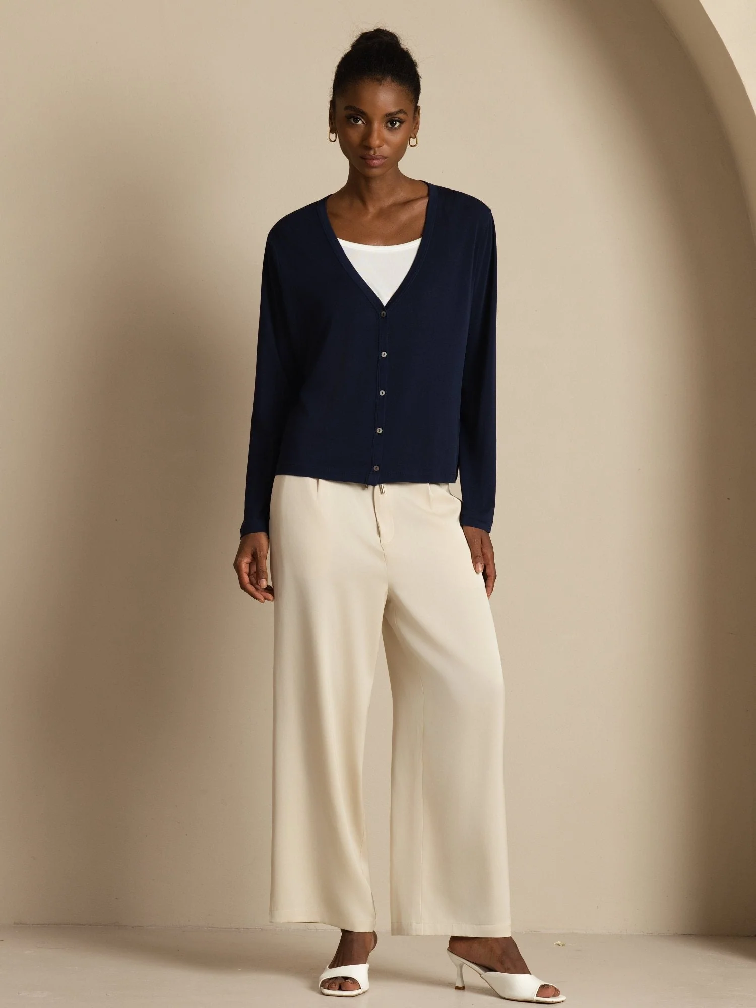 Pure Silk Women's V-Neck Long Sleeve Basic Cardigan - Image 8