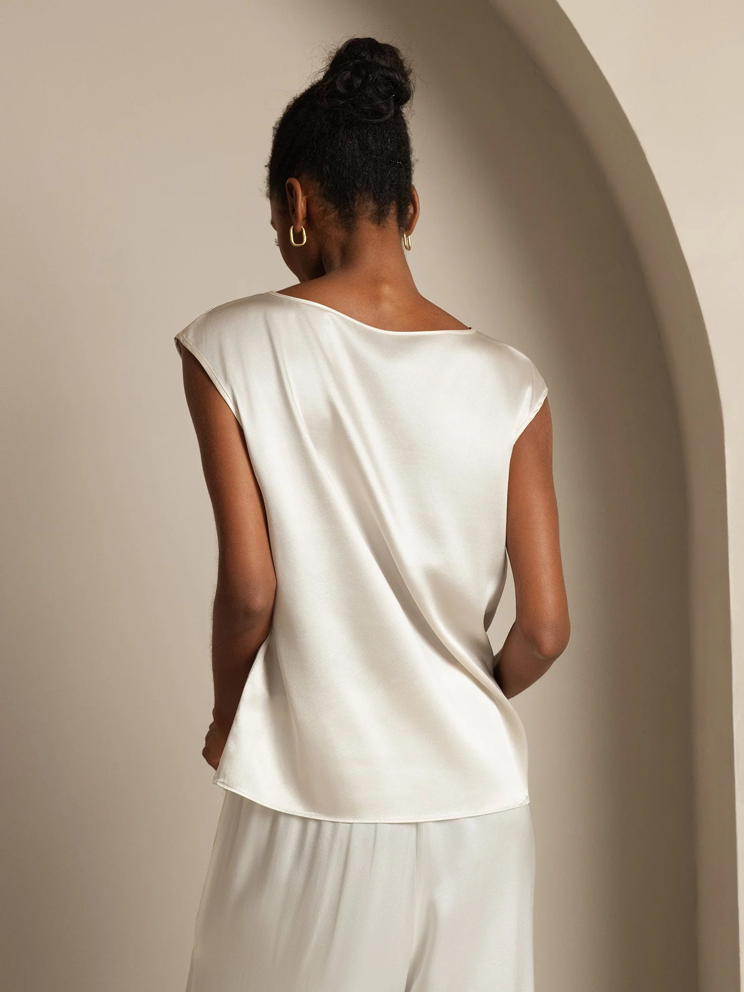 19Momme Women's Silk Cap Sleeve Round Neck Top - Image 22