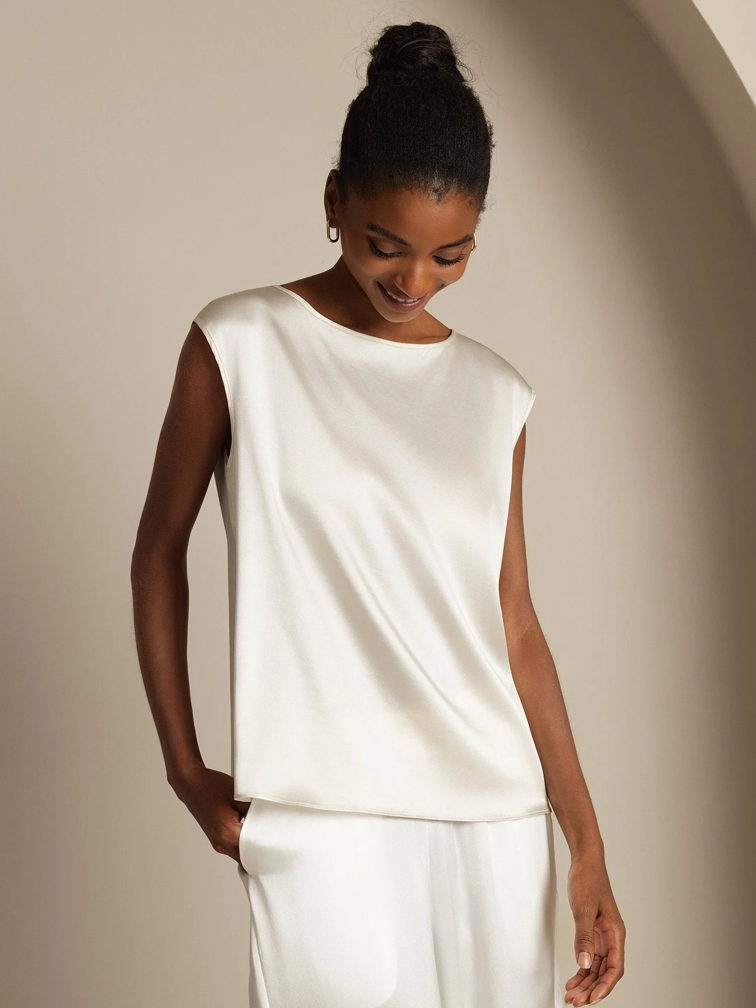 19Momme Women's Silk Cap Sleeve Round Neck Top - Image 27