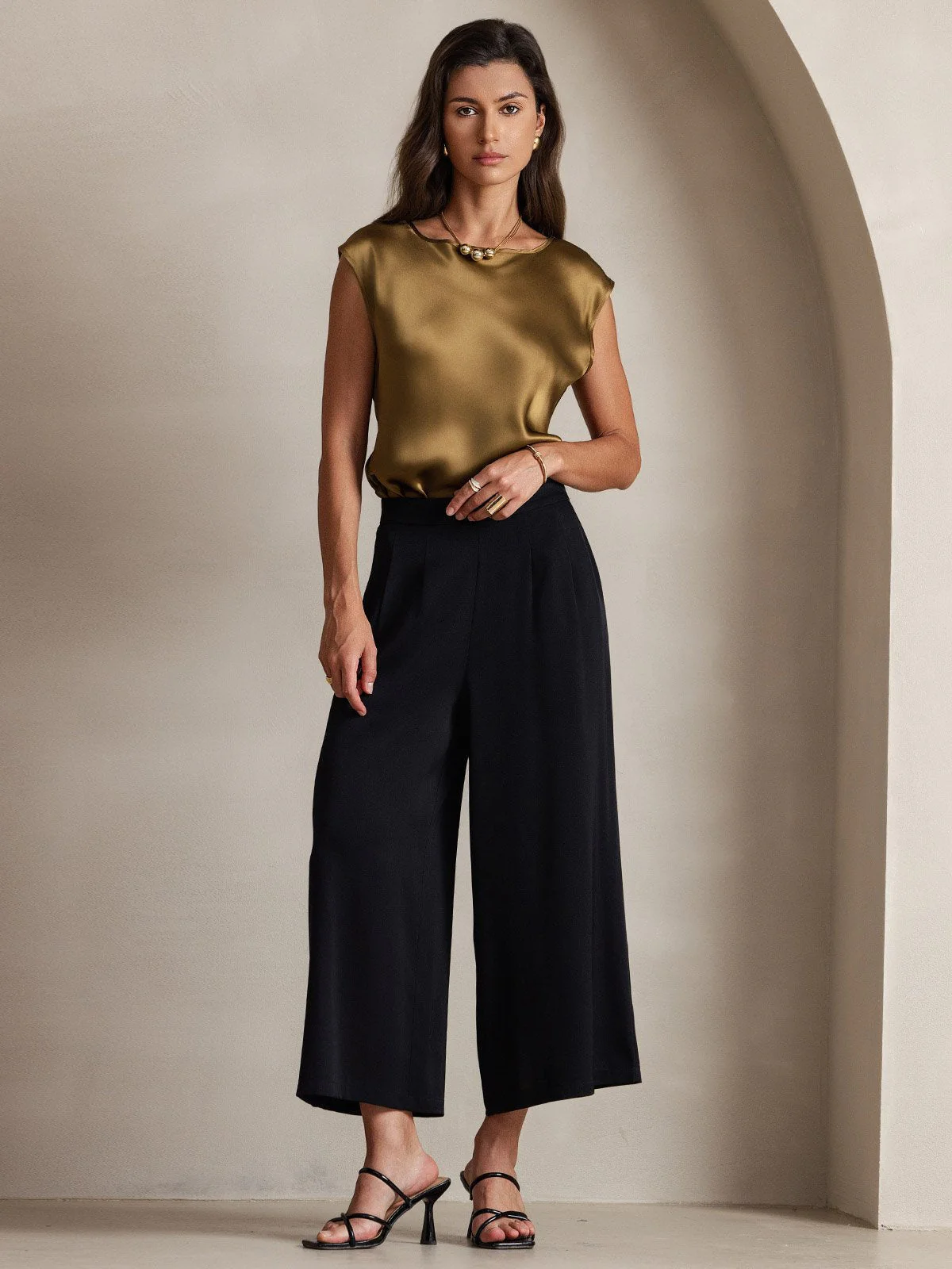 19Momme Women's Silk Cap Sleeve Round Neck Top - Image 51