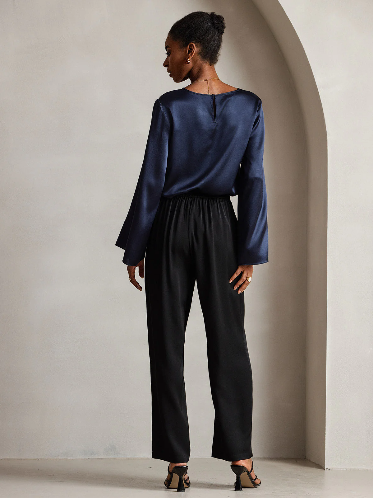 19Momme Silk Bell Sleeve Boat Neck Women's Top - Image 2