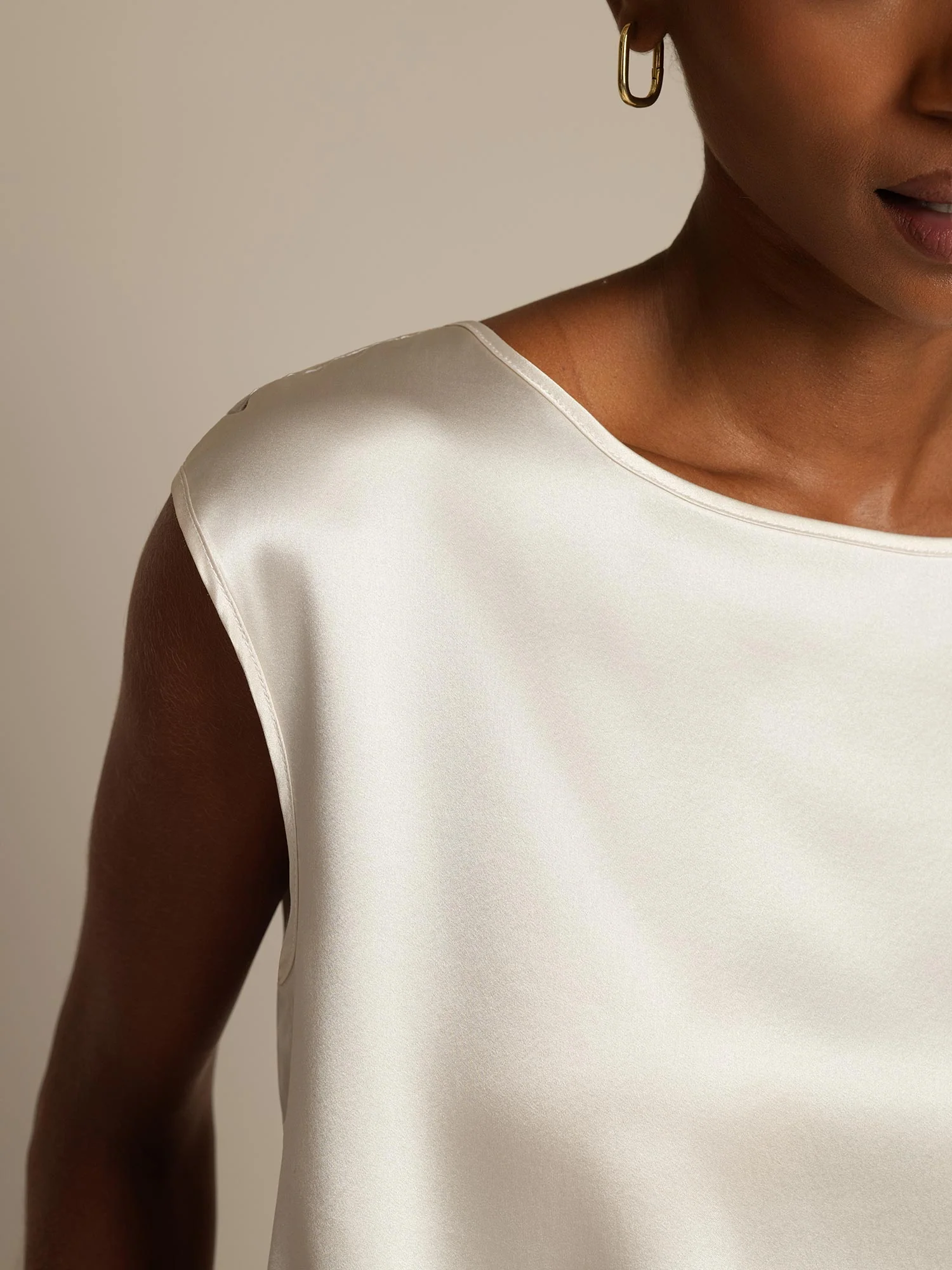 19Momme Silk Cap Sleeve Round Neck Women's Top - Image 4