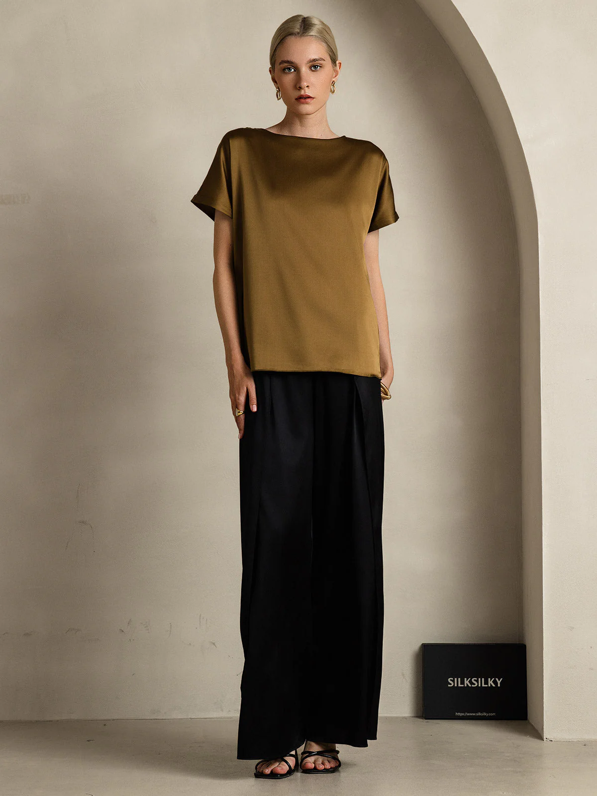 19Momme Silk Short Sleeve Boat Neck Women's T-Shirt - Image 39