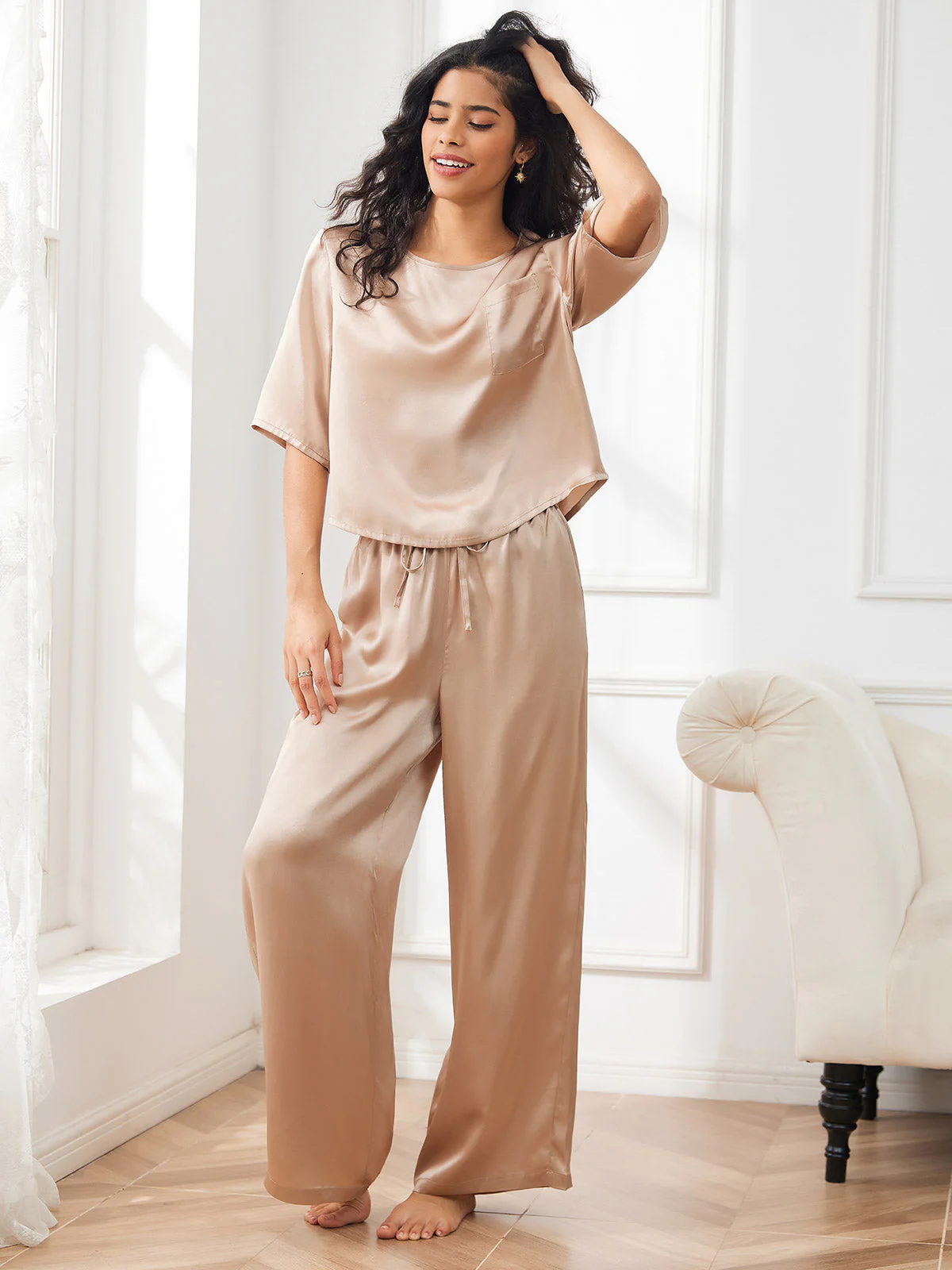 Women's Pure Silk Half Sleeve Round Neck Pyjamas Set
