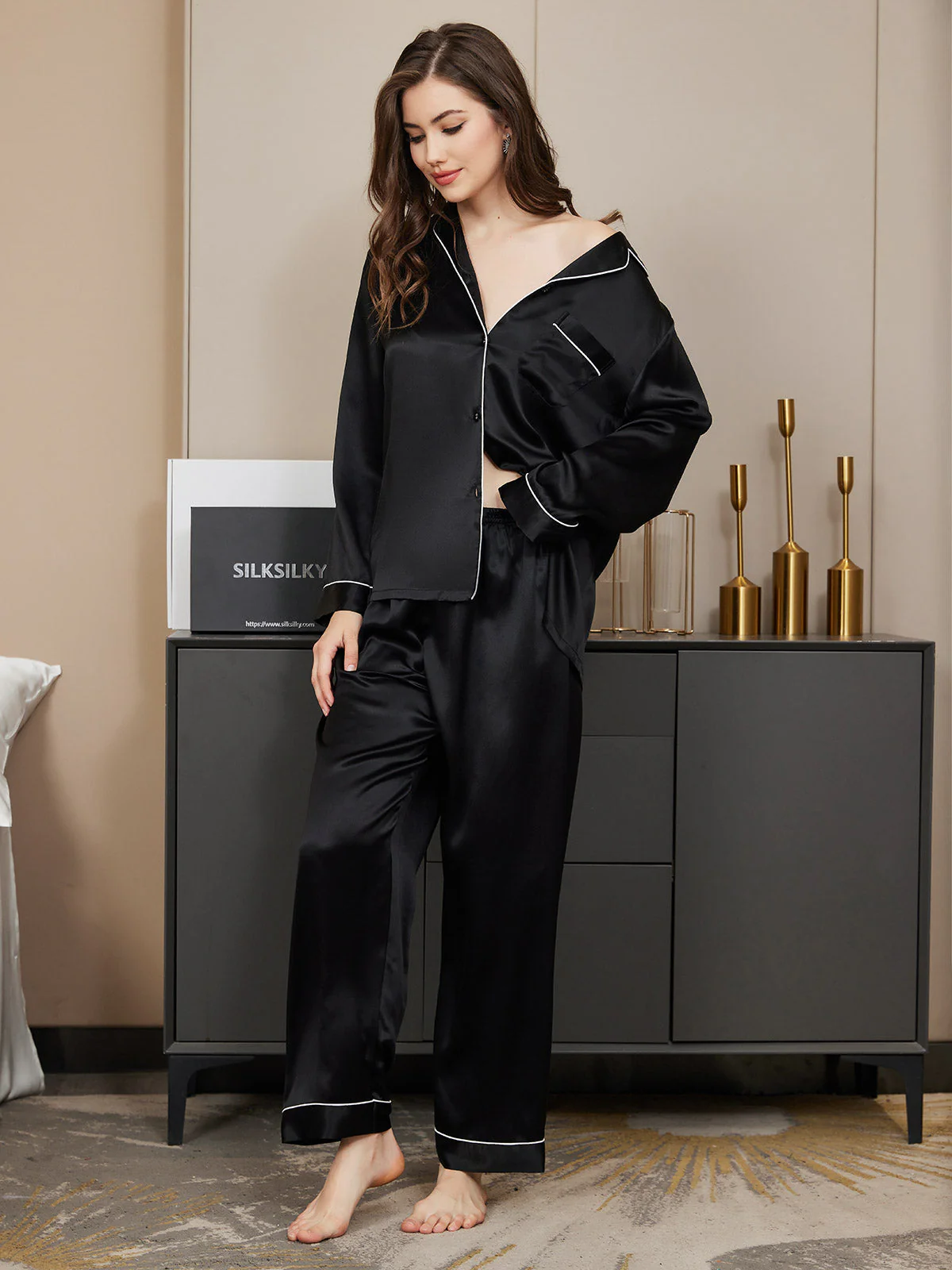 Women's Pure Silk Long Sleeve Button Up Pyjamas Set - Image 14