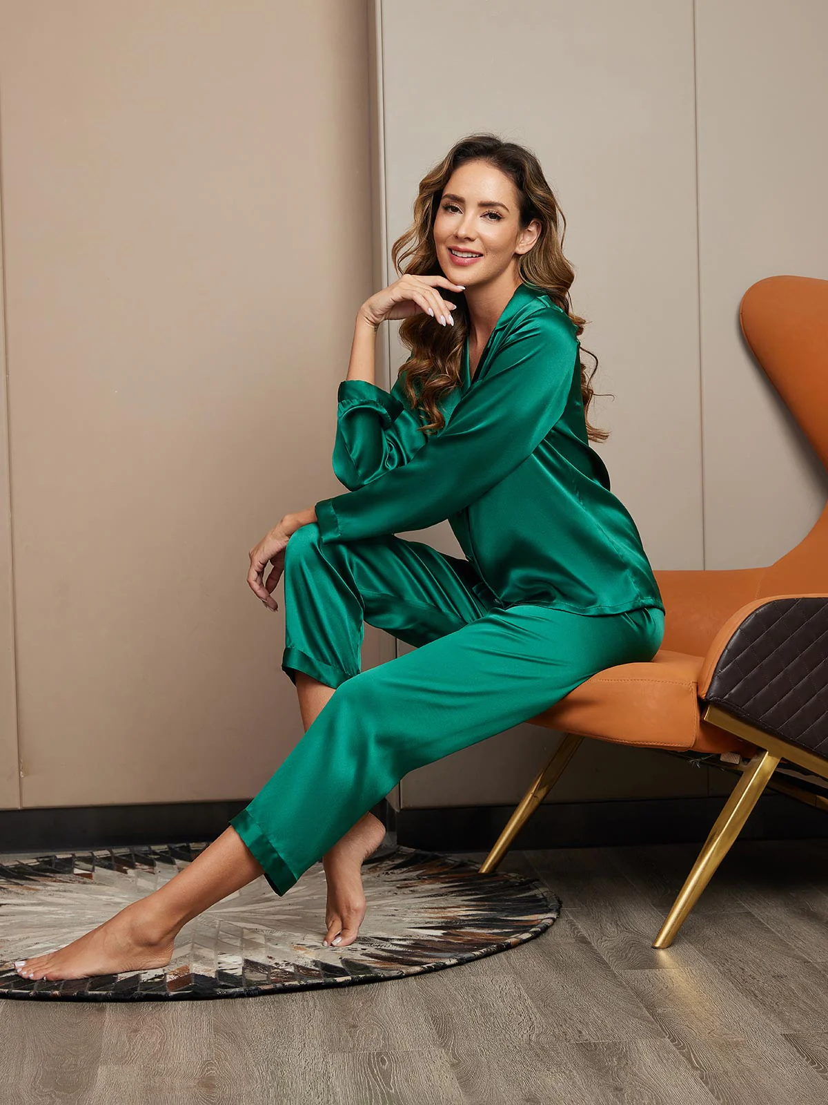 Pure Silk Long Sleeve Women's Pyjamas Set - Image 46