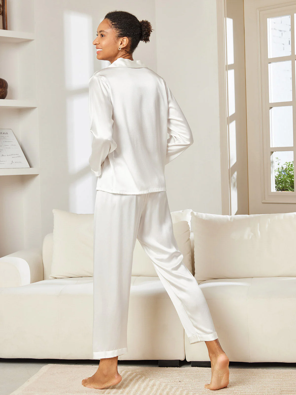 Pure Silk Long Sleeve Women's Pyjamas Set - Image 62